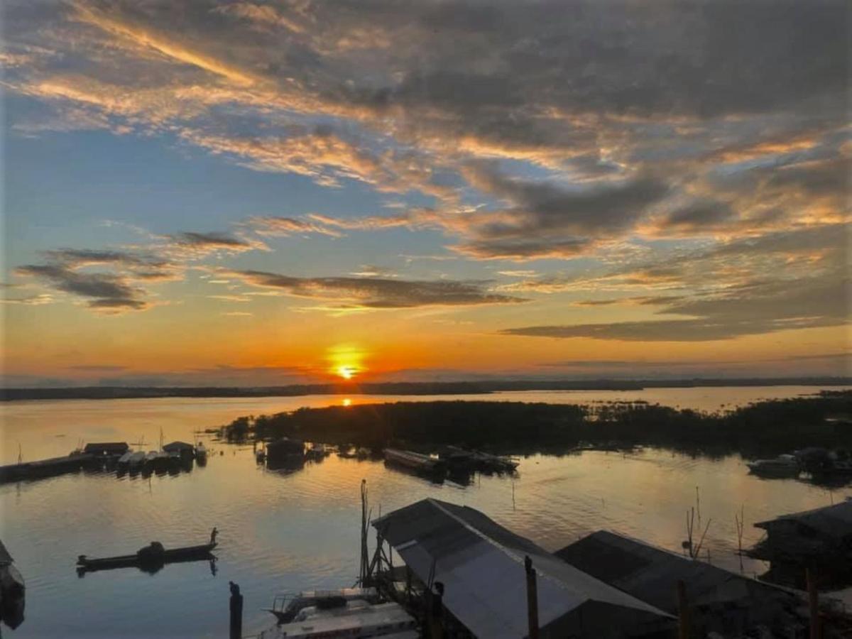 Amazon Dream Hostel With Ac And Starlink Iquitos Buitenkant foto